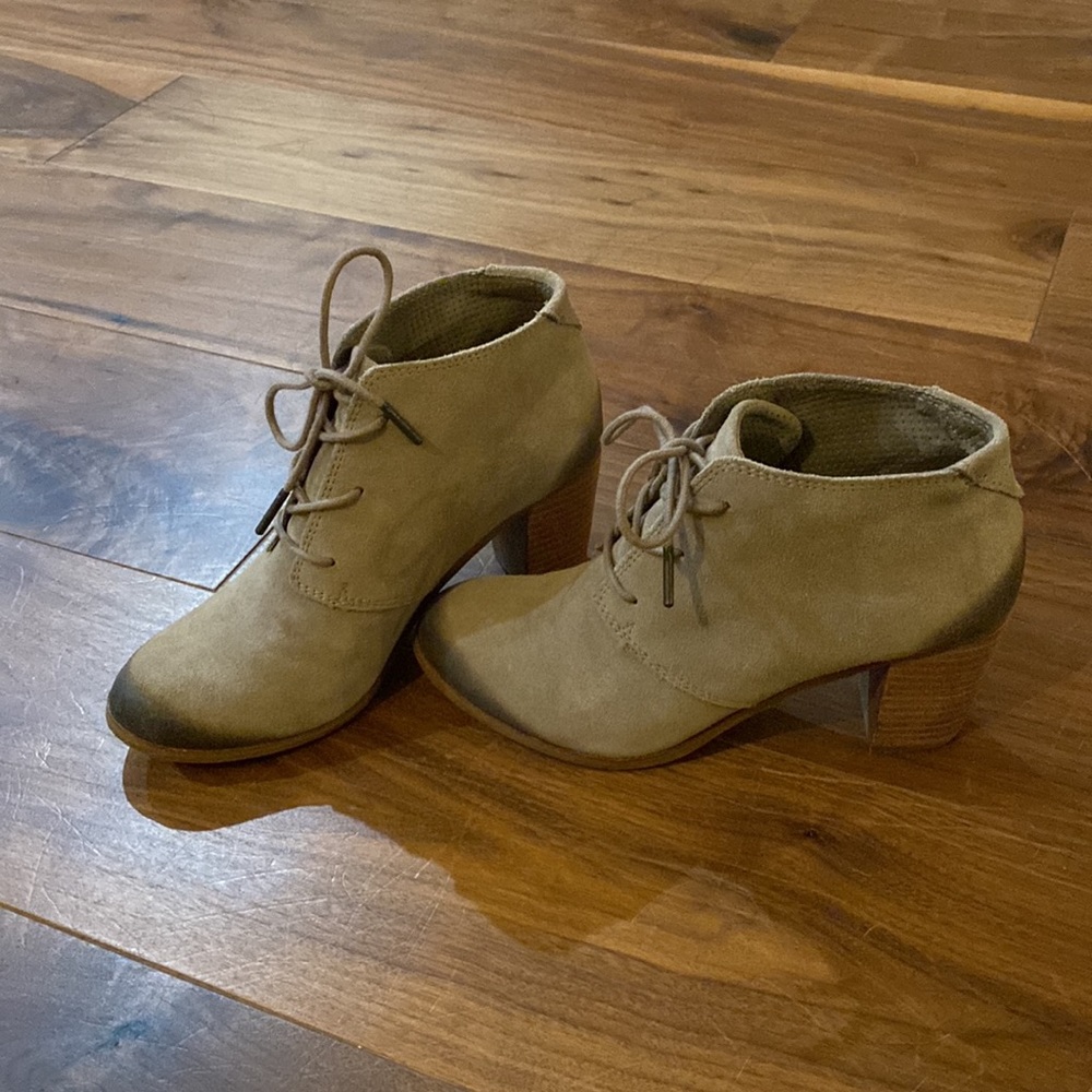 TOMS Lace-Up Block Heal Booties - taupe